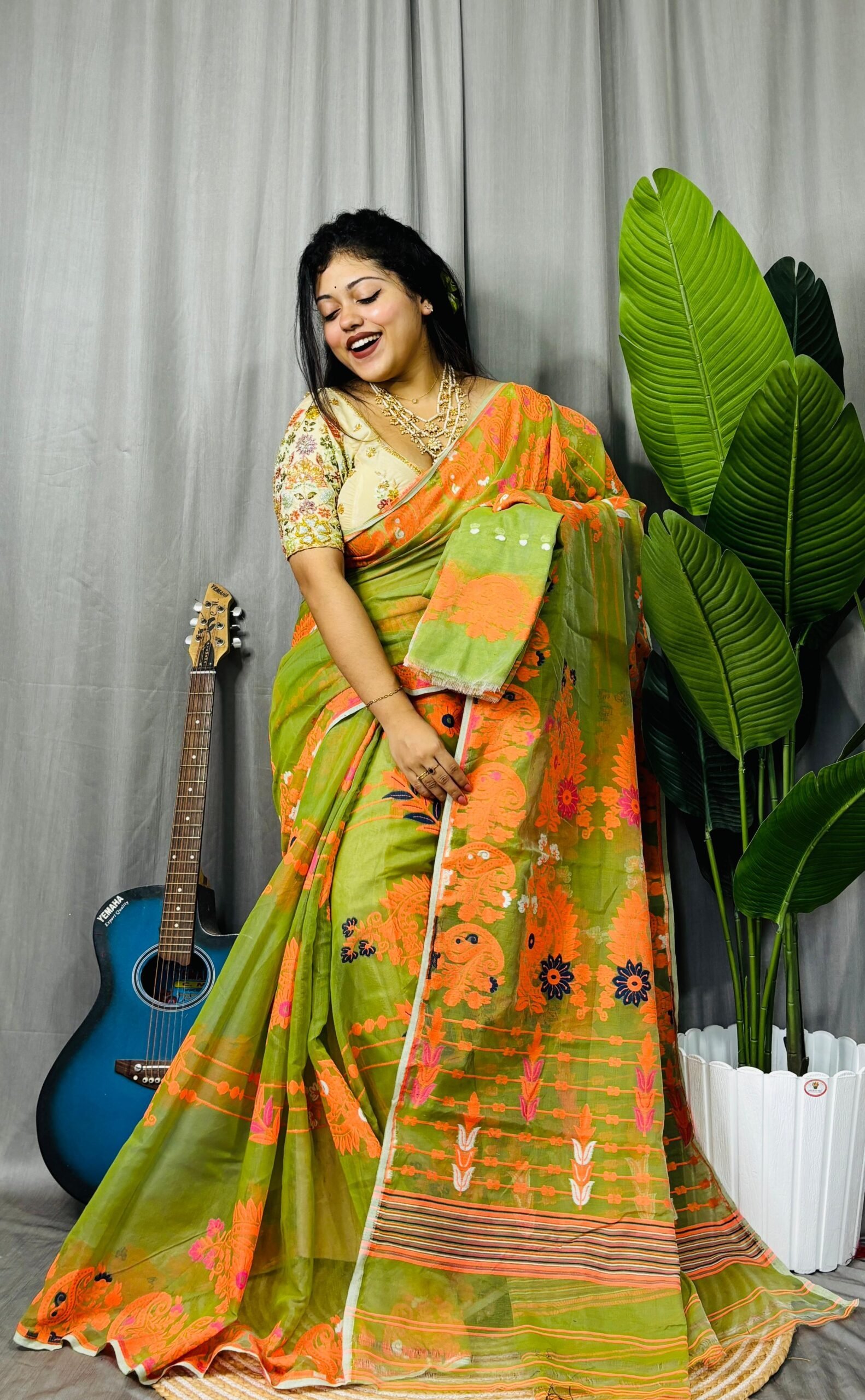 Avocado Soft Ful Bahar Jamdani Saree 2 Avocado Soft Ful Bahar Jamdani Saree - Image 2