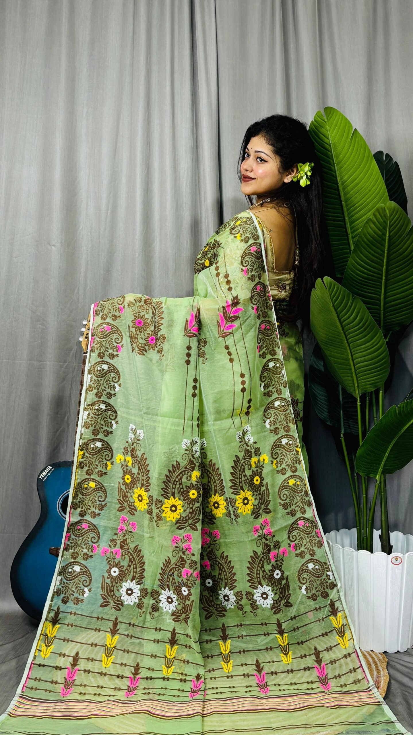 Frog Green Soft Ful Bahar Jamdani Saree 2 Frog Green Soft Ful Bahar Jamdani Saree - Image 2
