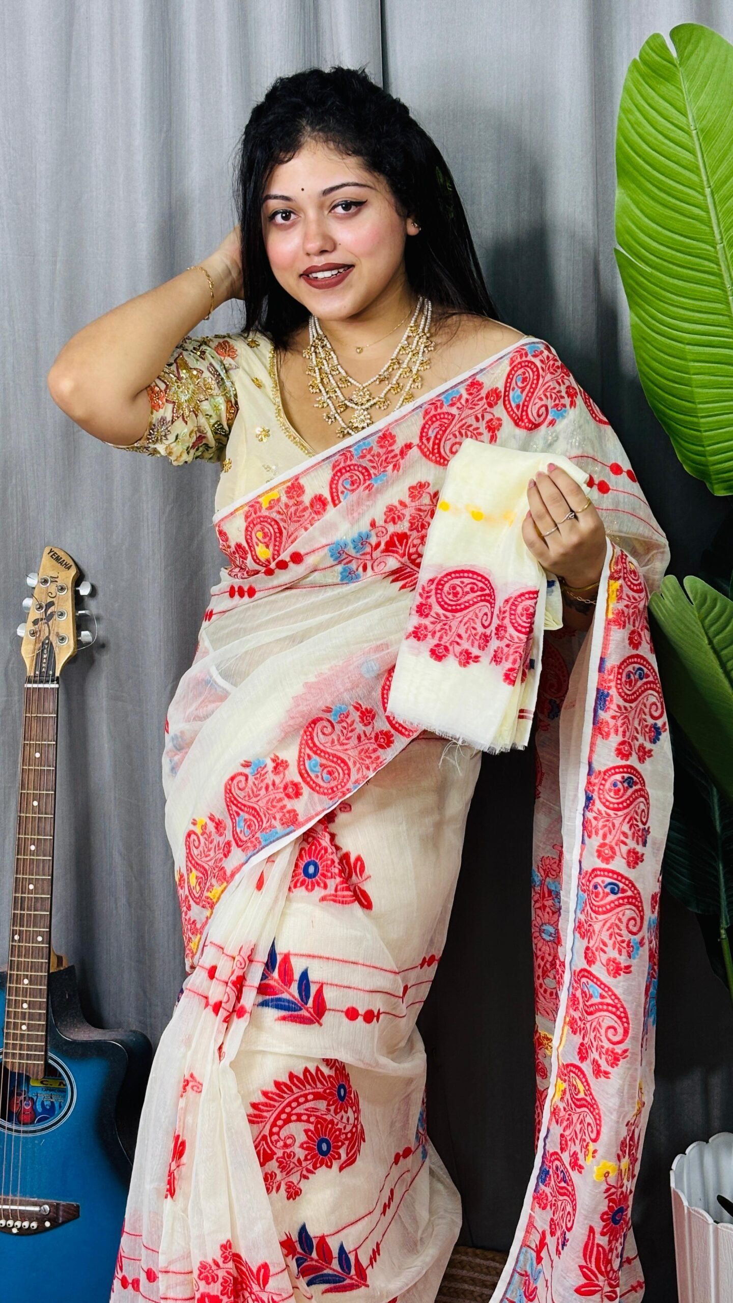 Off White Soft Ful Bahar Jamdani Saree 4 Off White Soft Ful Bahar Jamdani Saree - Image 4