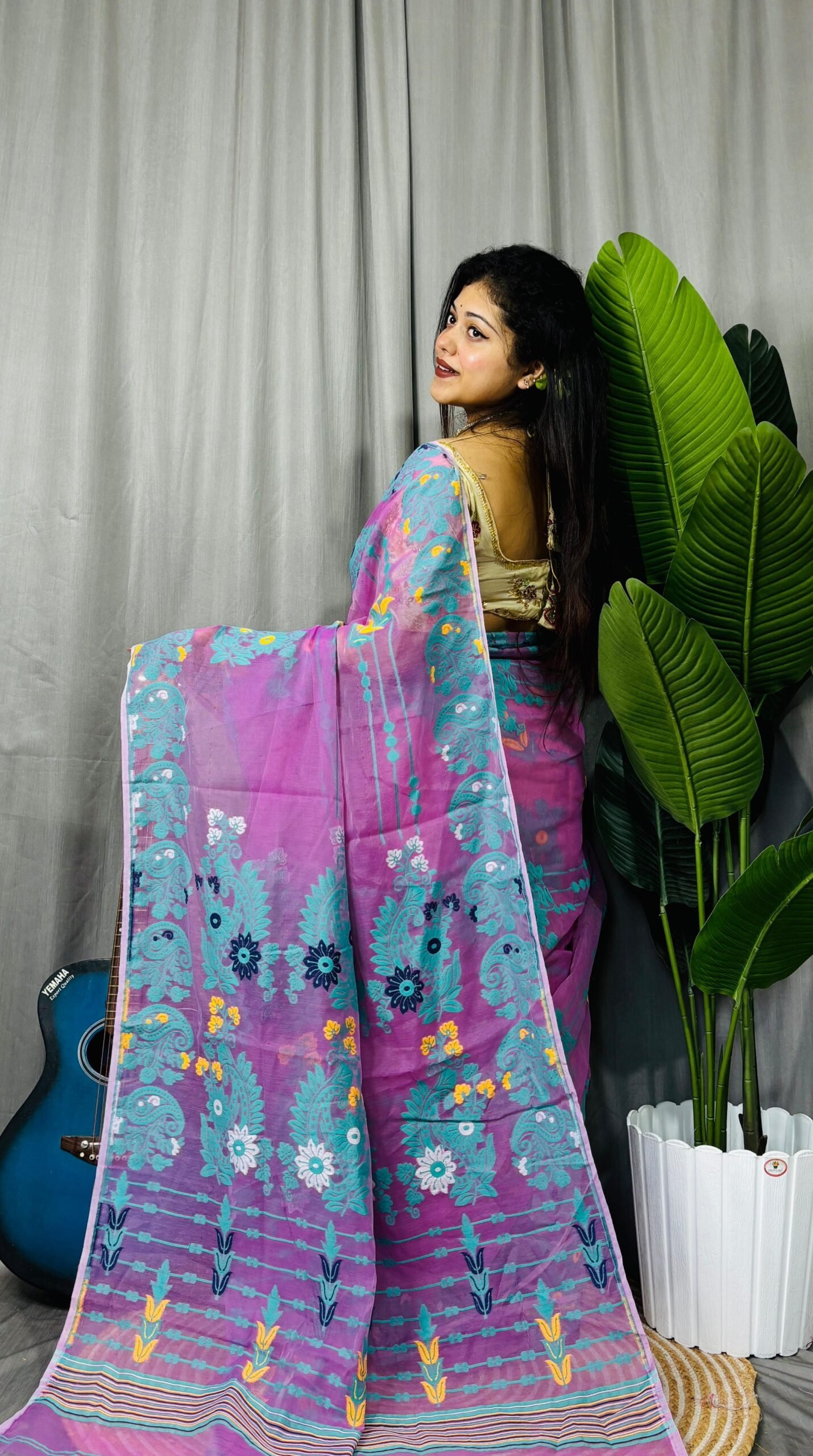 Persian Pink Soft Ful Bahar Jamdani Saree 4 Persian Pink Soft Ful Bahar Jamdani Saree - Image 4