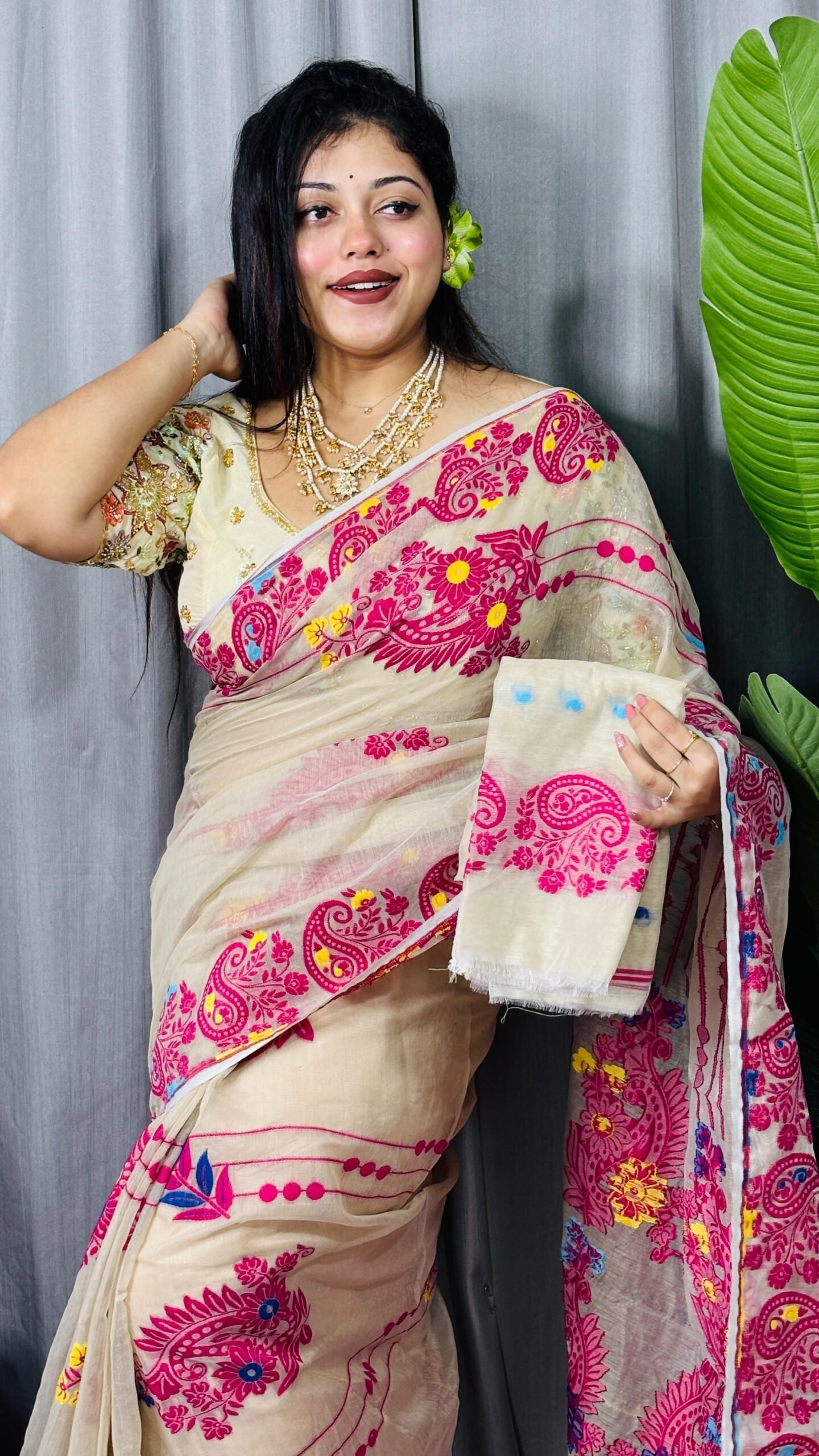 Vanilla Soft Ful Bahar Jamdani Saree 4 Vanilla Soft Ful Bahar Jamdani Saree - Image 4