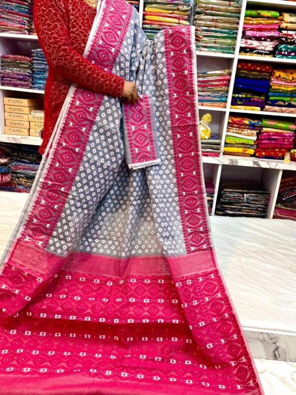 Barfi Soft Dhakai Jamdani Sari with Blouse Piece - Grey