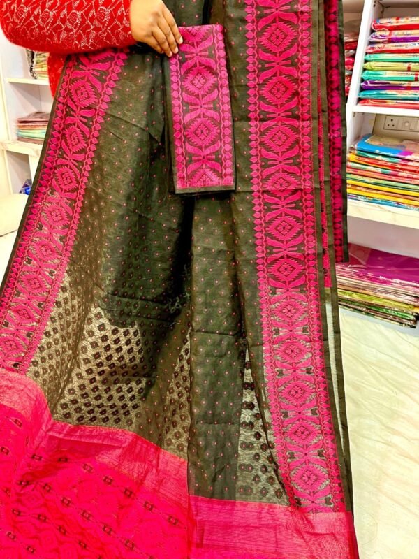 Barfi Soft Dhakai Jamdani Sari with Blouse Piece - Hemlock