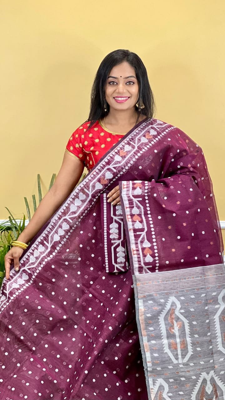 Buti Soft Dhakai Jamdani Saree with Blouse Piece - Maroon 1 Buti Soft Dhakai Jamdani Saree with Blouse Piece - Maroon