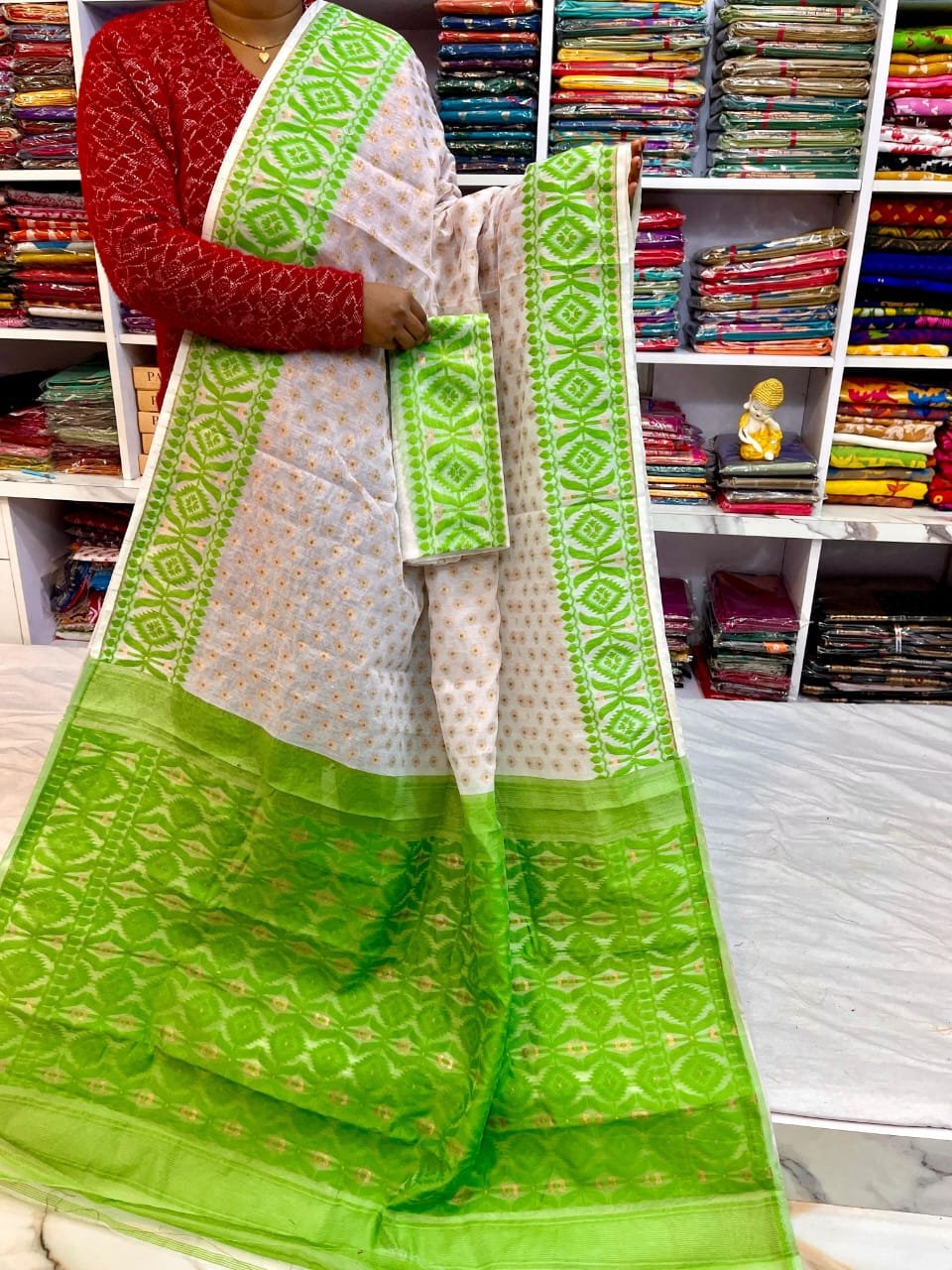 Barfi Soft Dhakai Jamdani Sari with Blouse Piece - Off White 1 Barfi Soft Dhakai Jamdani Sari with Blouse Piece - Off White