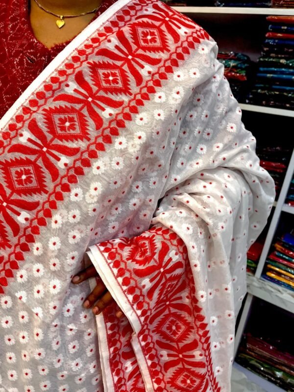 Barfi Soft Dhakai Jamdani Sari with Blouse Piece - Off White