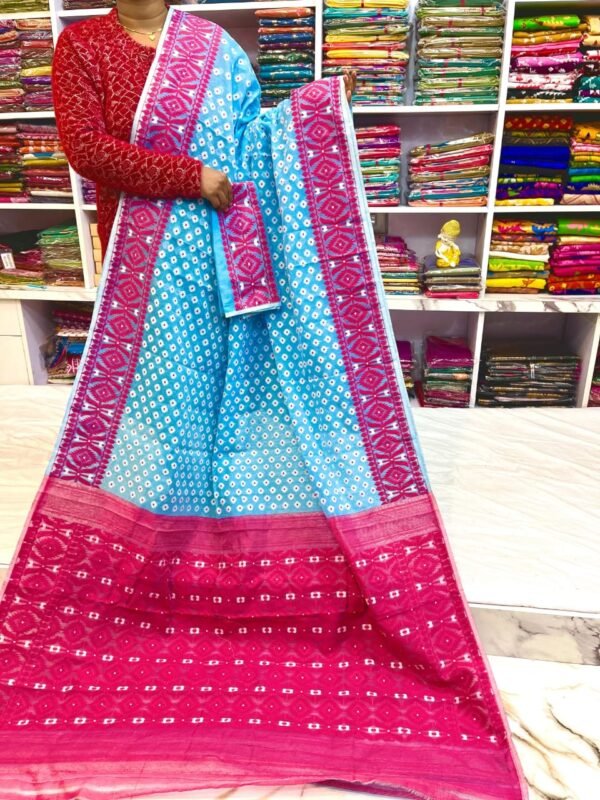 Barfi Soft Dhakai Jamdani Sari with Blouse Piece - Sky Blue