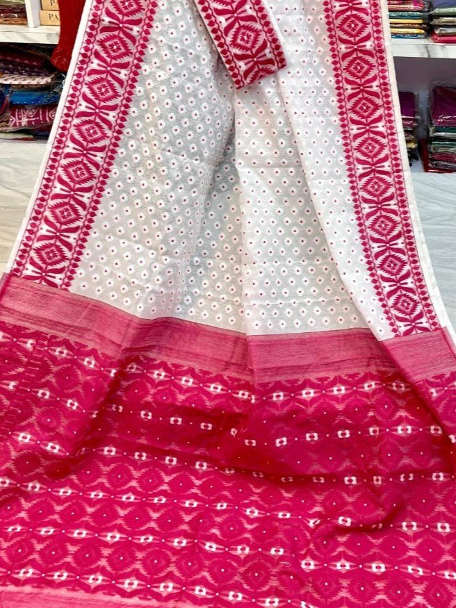 Barfi Soft Dhakai Jamdani Sari with Blouse Piece - White 2 Barfi Soft Dhakai Jamdani Sari with Blouse Piece - White