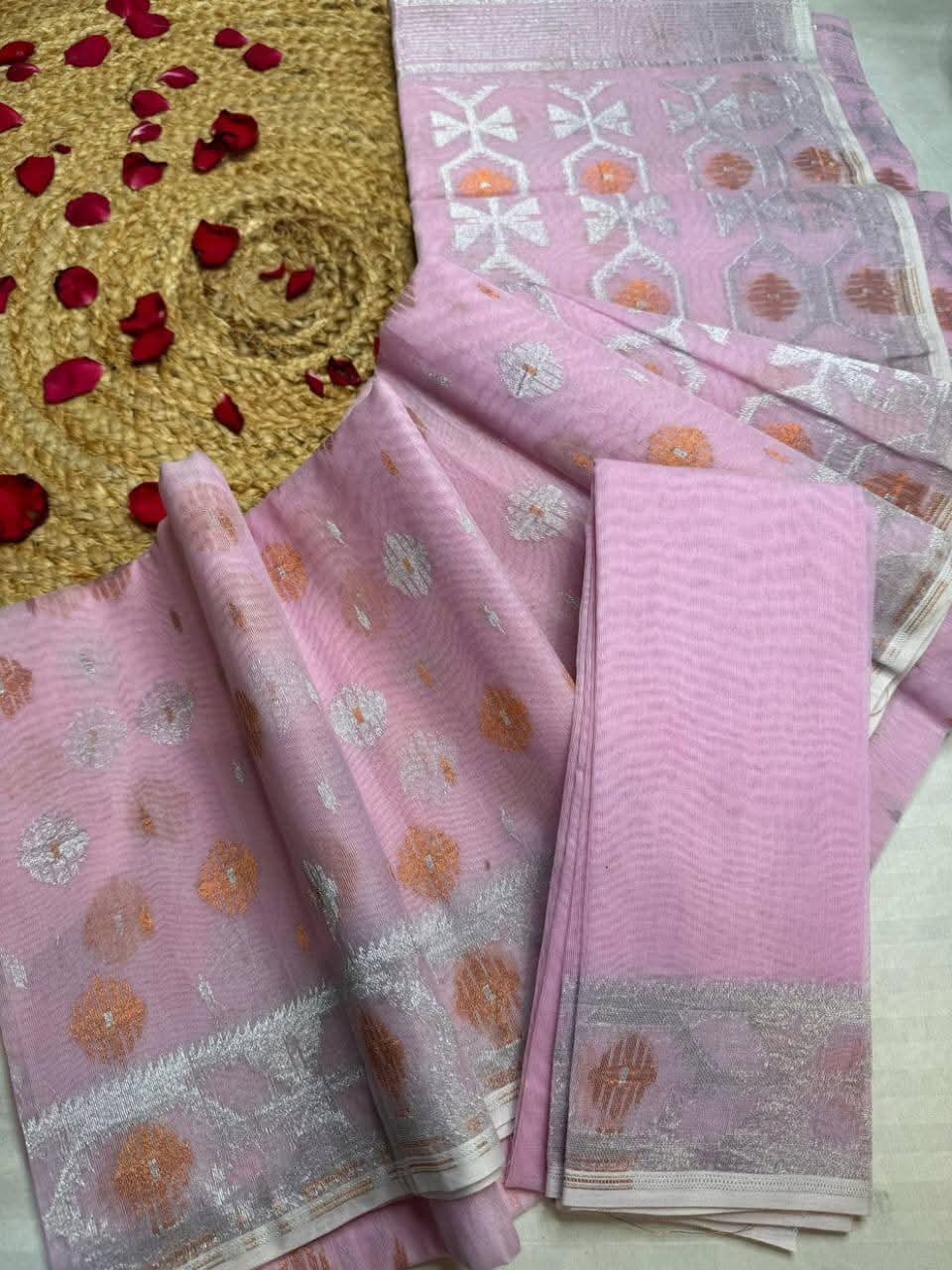 Barfi Buti Soft Dhakai Jamdani Sari with Blouse Piece - Light Pink 1 Barfi Buti Soft Dhakai Jamdani Sari with Blouse Piece - Light Pink