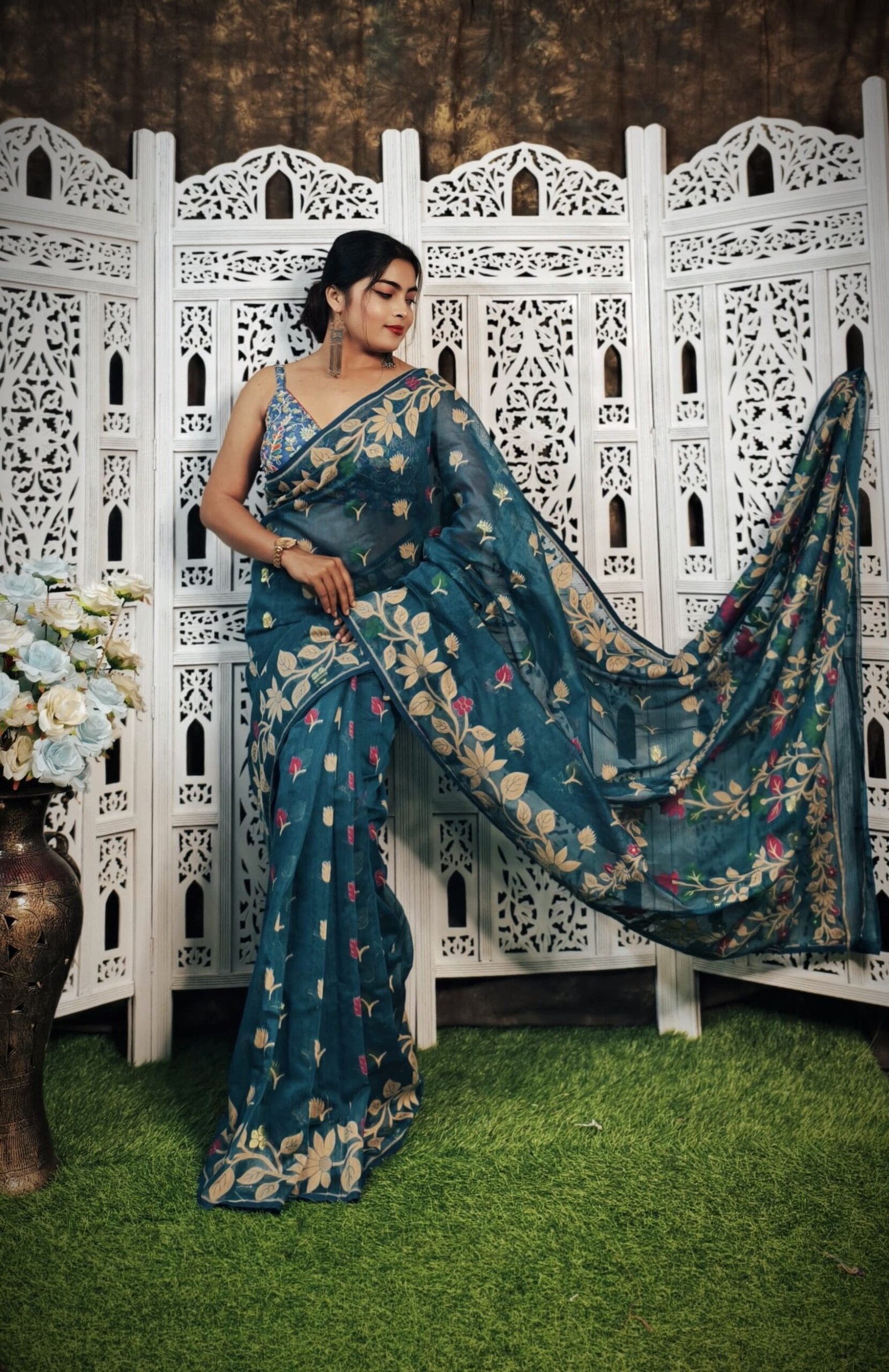 Blue Dianne Soft Lota Jamdani Saree 4 Blue Dianne Soft Lota Jamdani Saree - Image 4