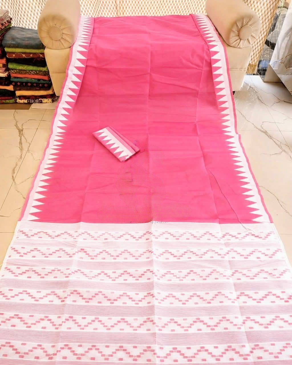 Body Plain Soft Dhakai Jamdani Saree with Blouse Piece - Dark Pink 1 Body Plain Soft Dhakai Jamdani Saree with Blouse Piece - Dark Pink