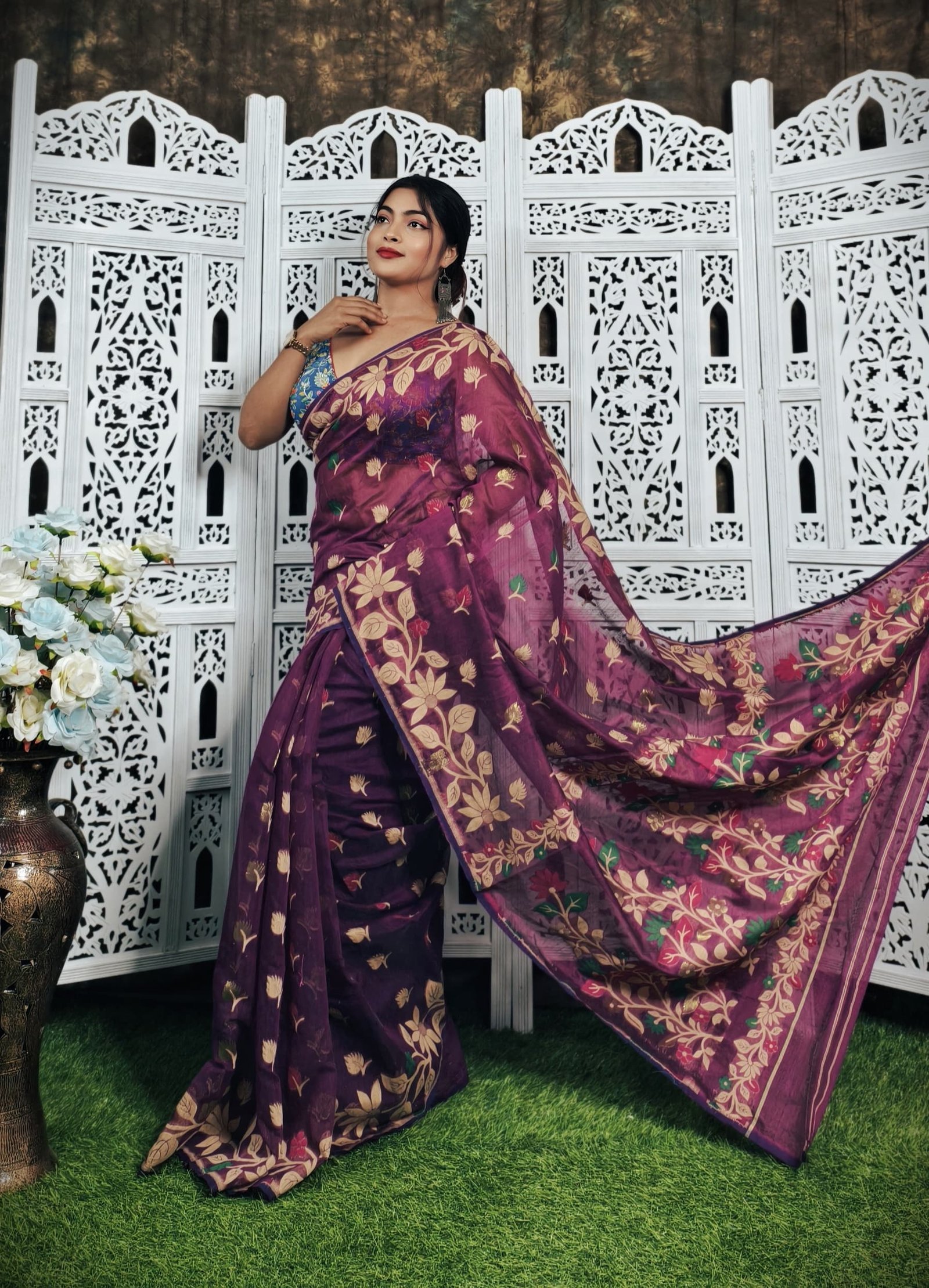 Old Mauve Soft Lota Jamdani Saree 3 Old Mauve Soft Lota Jamdani Saree - Image 3