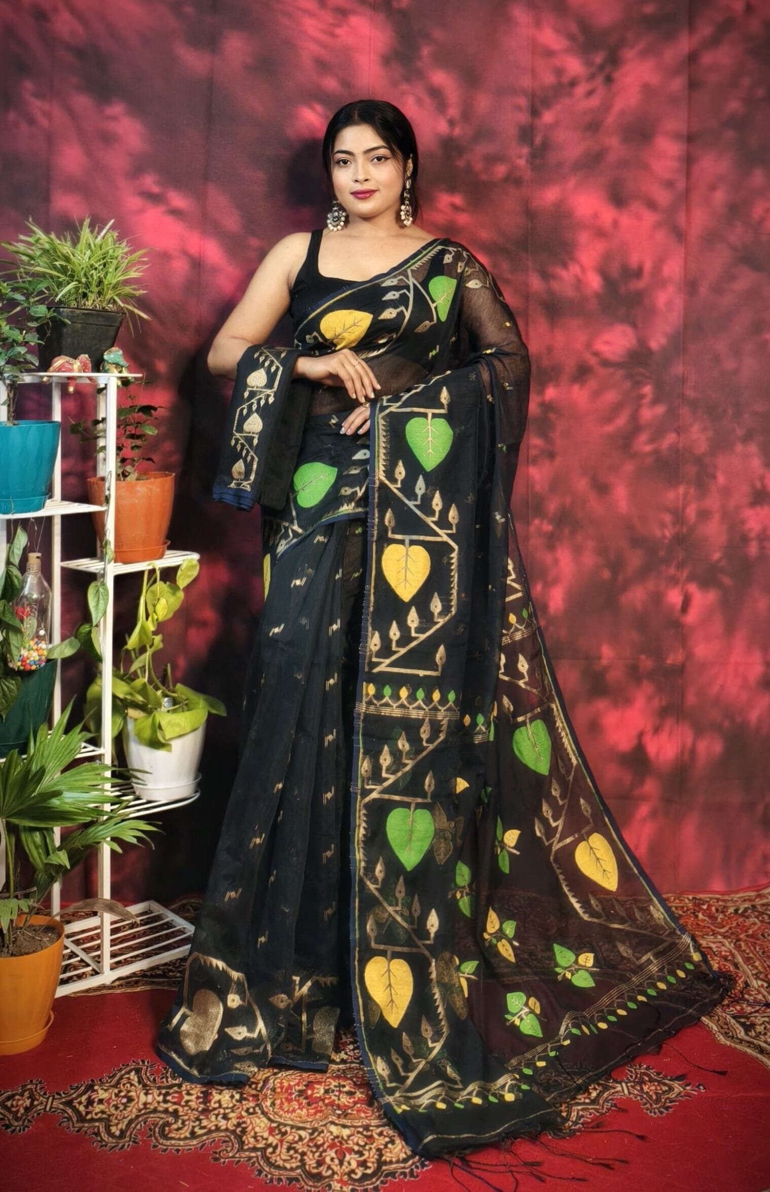 Pan Pata Soft Black Handloom Sari With Blouse Piece 1 Pan Pata Soft Black Handloom Sari With Blouse Piece