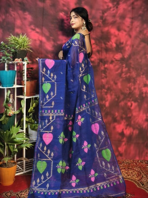 Pan Pata Soft Navy Blue Handloom Sare With Blouse Piece 2 scaled 1