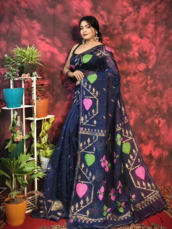 Pan Pata Soft Navy Blue Handloom Sari With Blouse Piece 4