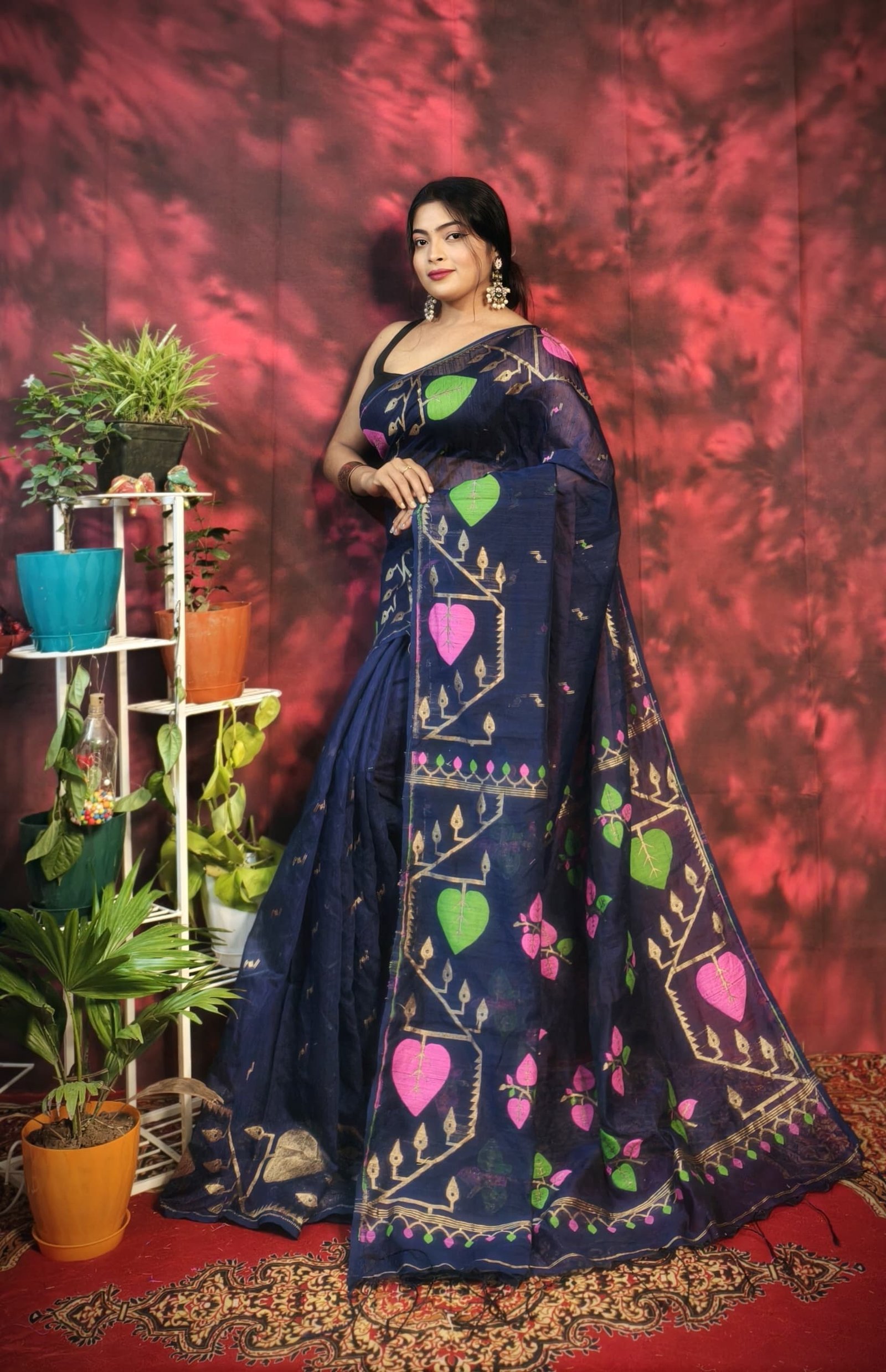 Pan Pata Soft Navy Blue Handloom Sari With Blouse Piece 2 Pan Pata Soft Navy Blue Handloom Sari With Blouse Piece - Image 2