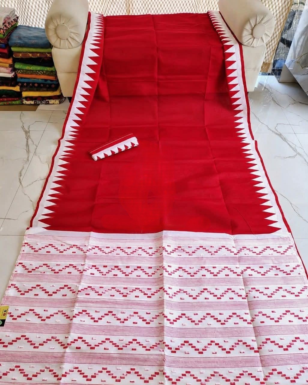 Body Plain Soft Dhakai Jamdani Saree with Blouse Piece - Red 1 Body Plain Soft Dhakai Jamdani Saree with Blouse Piece - Red