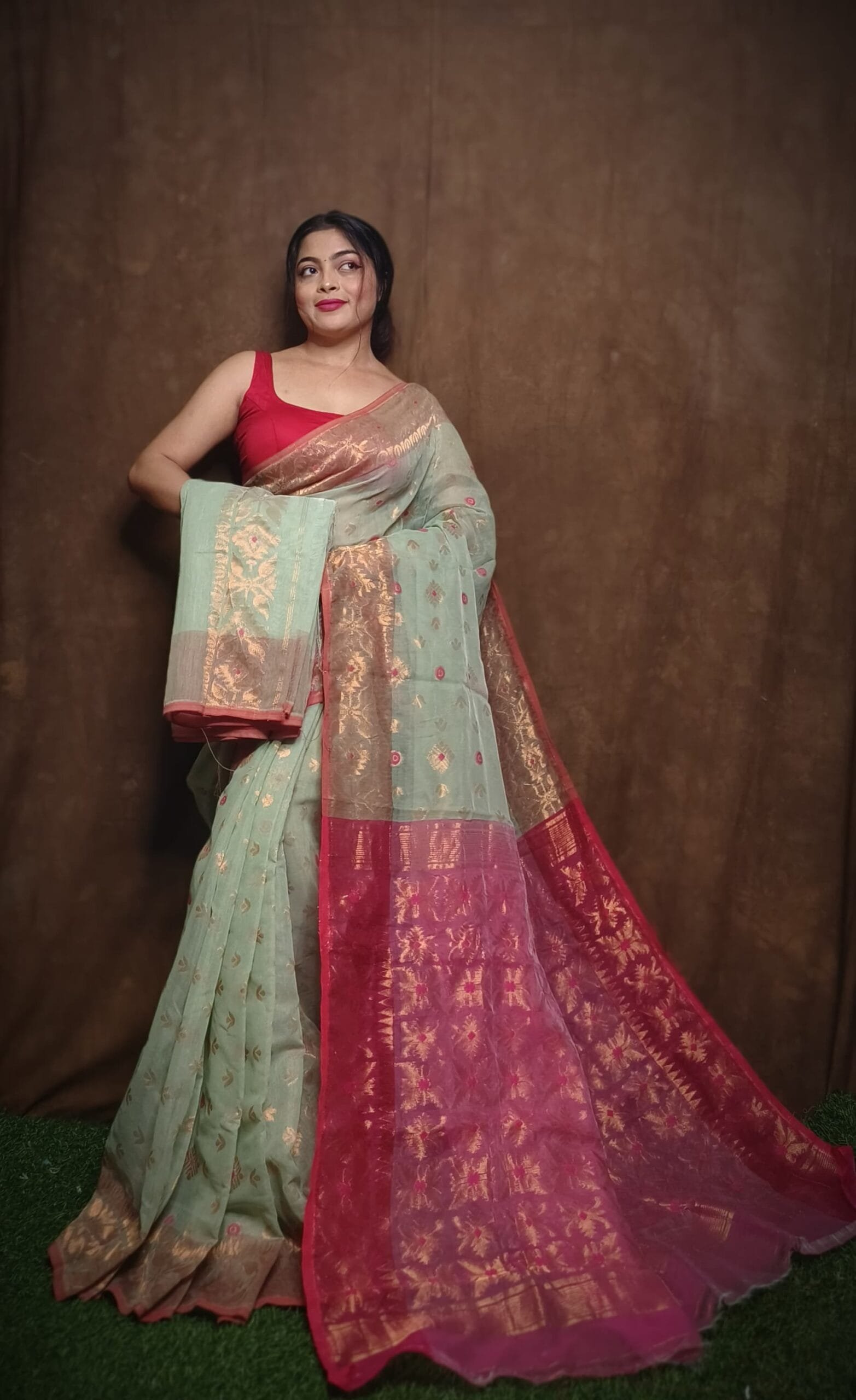 Sage Green Soft Copper Joriwork Dhakai Jamdani Saree 2 Sage Green Soft Copper Joriwork Dhakai Jamdani Saree - Image 2