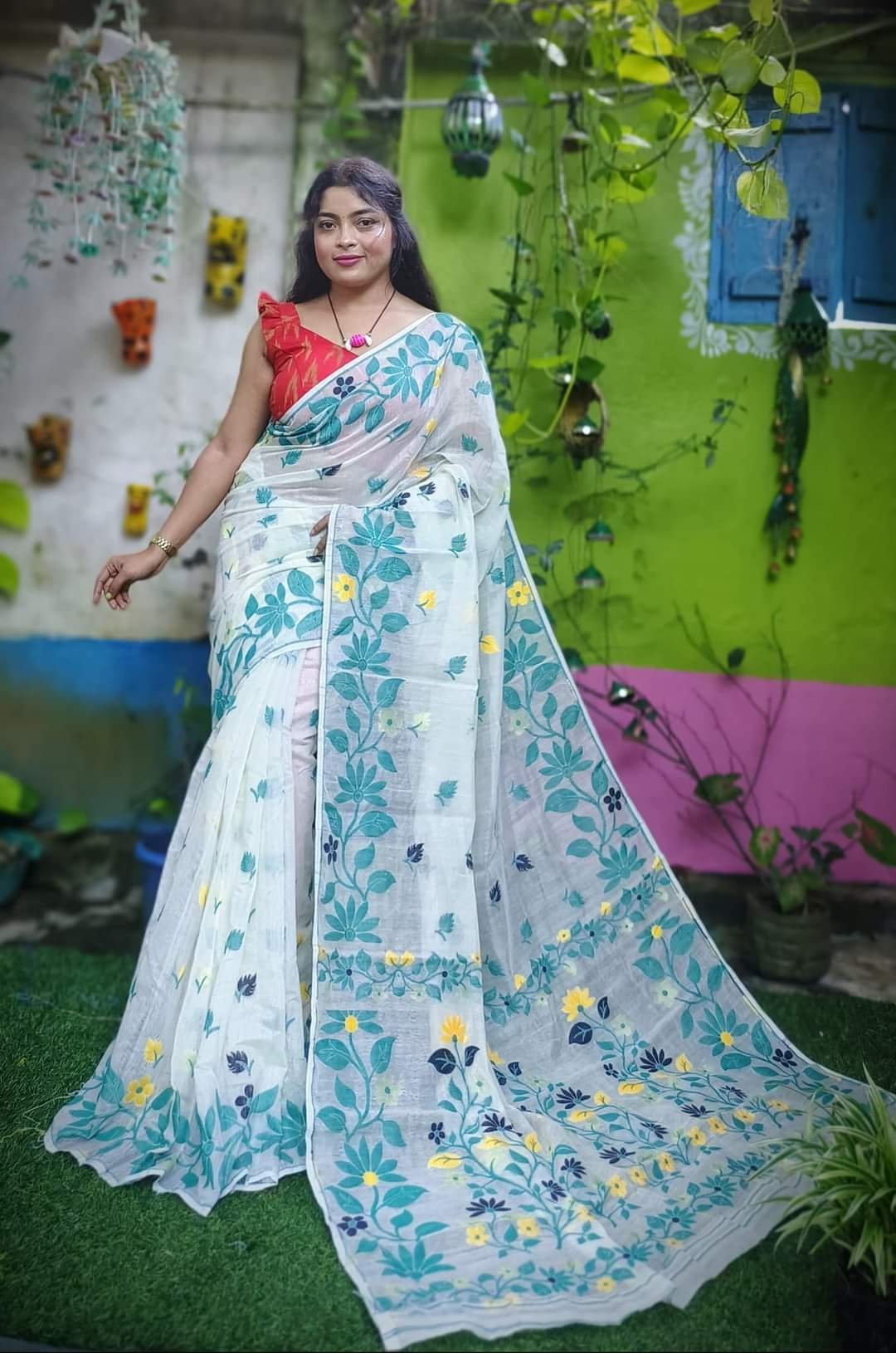 White Soft Lota Jamdani Sari 1 White Soft Lota Jamdani Sari