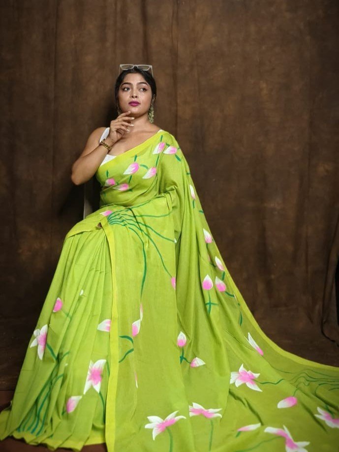 Floral Design Mul Cotton Sari With Blouse Piece 1 Floral Design Mul Cotton Sari With Blouse Piece