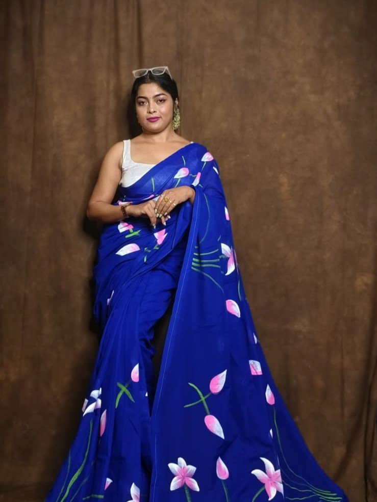 Floral Design Mul Cotton Sari With Blouse Piece 3 Floral Design Mul Cotton Sari With Blouse Piece - Image 3