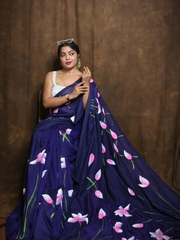Floral Design Mul Cotton Sari With Blouse Piece